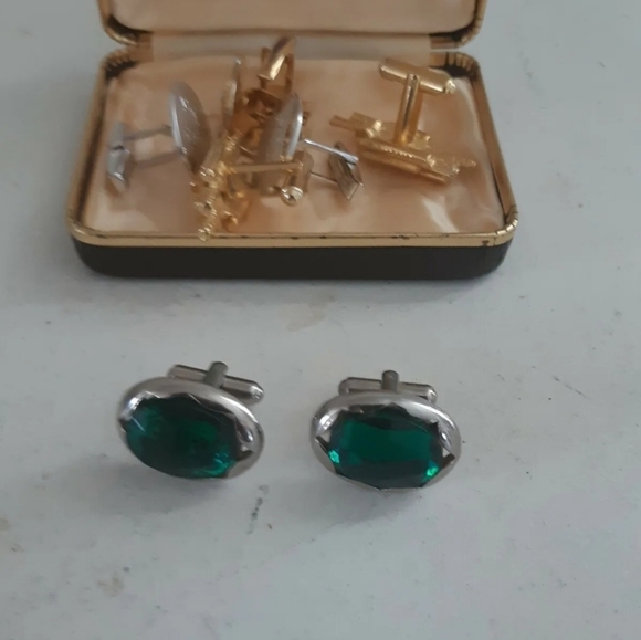 Vintage Lot of 4 Pairs Gold Tone Cuff Links - Picture 7 of 8